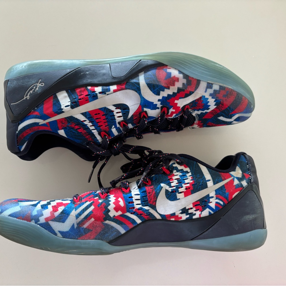 Nike Kobe 9 EM
Independence Day Men’s Size 11